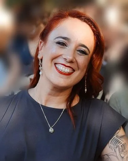 Ainhoa (Noa), fundadora de Minoa, sonriendo